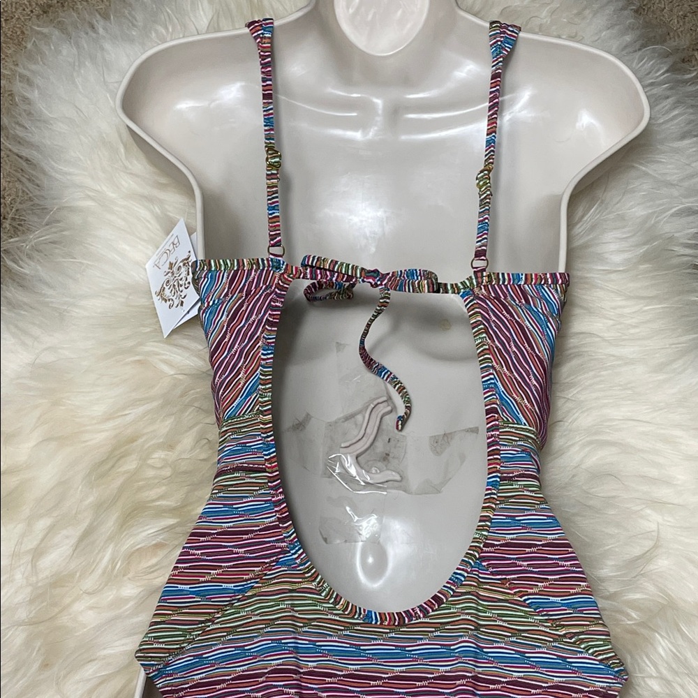 BECCA Free Spirit Plunge One-Piece Swimsuit NWT - Picture 11 of 13